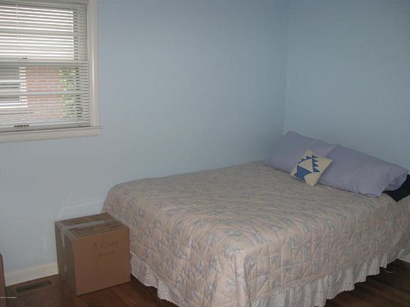 4th image of 3709 Rosemont Blvd