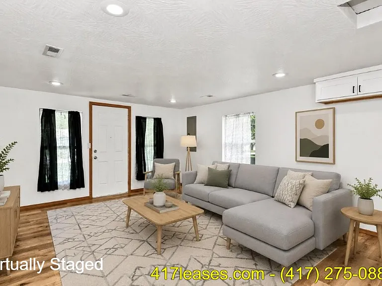 2518 N Weller Ave — Photo 7