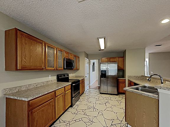 5th image of 1012 N Chapeltown Cir