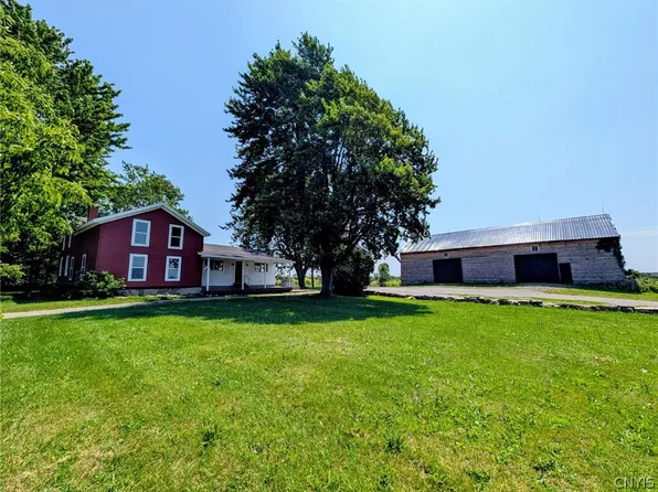 30252 Burnt Rock Rd, Cape Vincent, NY 13618