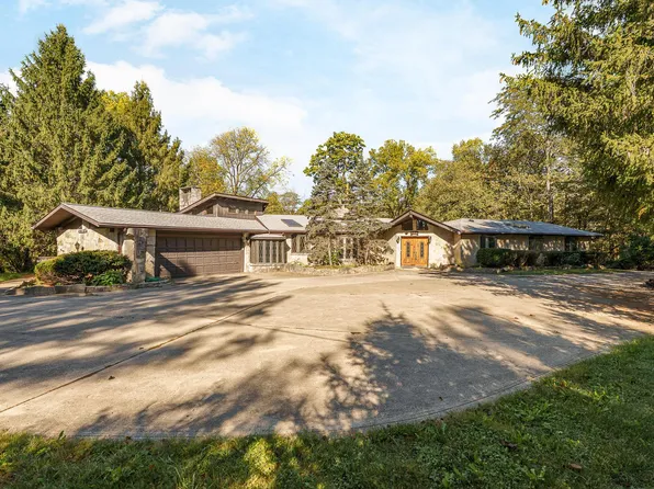 788 Old Woods Rd, Columbus, OH 43235