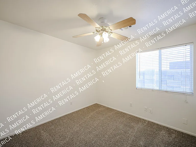 16195 W Lincoln St — Photo 14