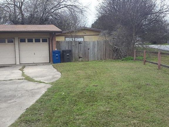 2nd image of 302 Timberlane Dr