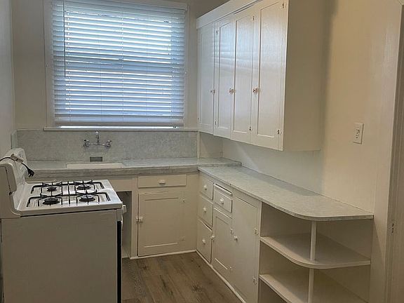 5th image of 1361 W Sunset Blvd #18