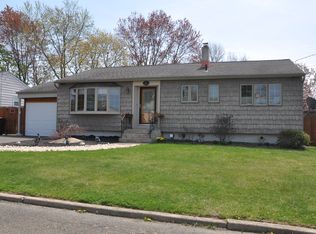 22 Longview Rd, Old Bridge, NJ 08857