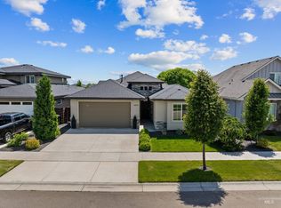 4675 W Star Hollow Dr, Meridian, ID 83646