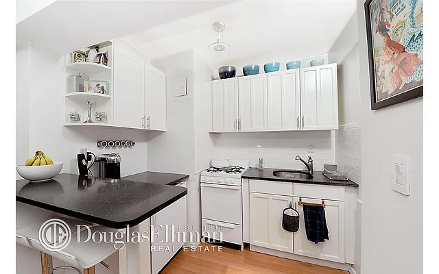 Sold by Douglas Elliman | media 22