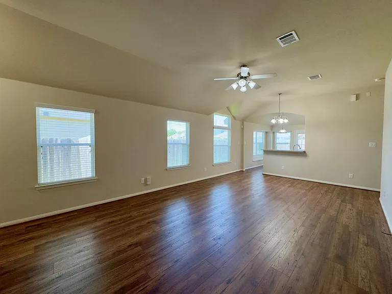 15126 Winter Meadow Ct — Photo 5