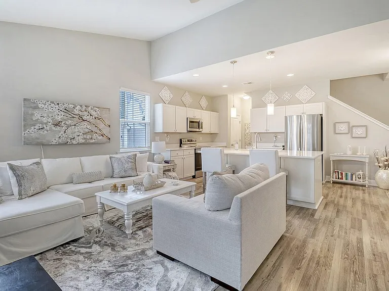 7793 Montview Rd — Photo 3