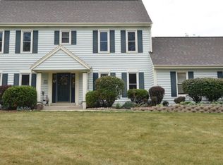 W239N3247 Fieldside Rd, Pewaukee, WI 53072