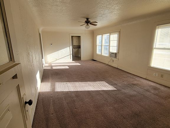 5th image of 1709 Blaine St