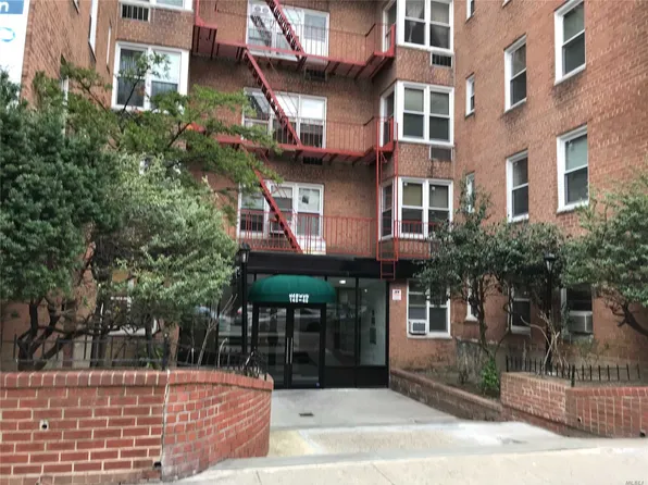 143-40 41st Ave APT 2G, Queens, NY 11355