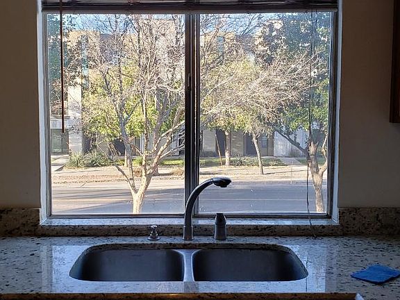 3rd image of 1005 W 5th St APT 205