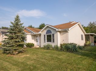 279 Hillcrest Ln, Steger, IL 60475