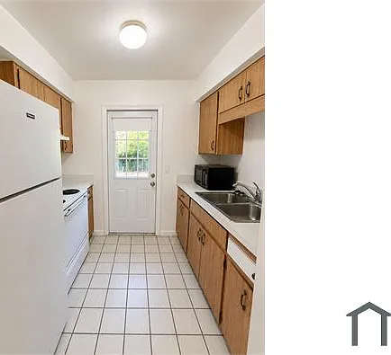 1 bed, 728 sqft, $1,100 — Photo 1