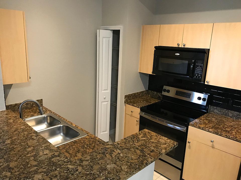 1st image of 1675 Lakemont Ave APT 307
