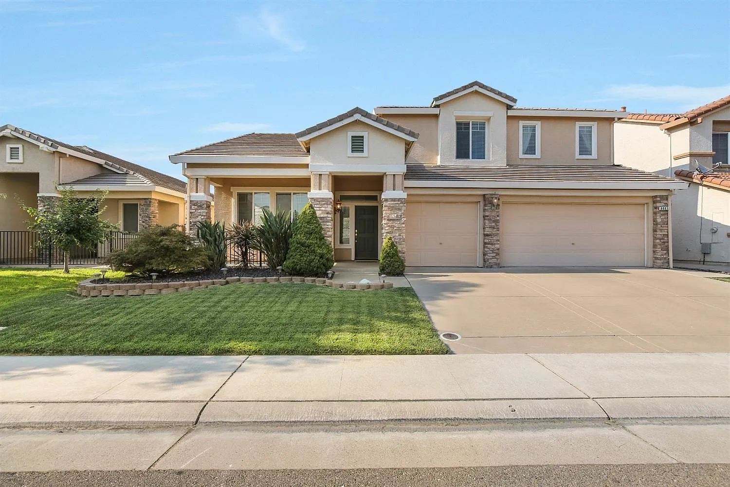 8663 Jenrose Way photo 1