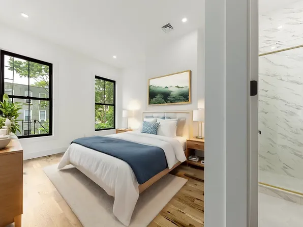 722 Chauncey Street image 3 of 7