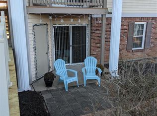 757 Ridgeside Dr APT D, Ballwin, MO 63021