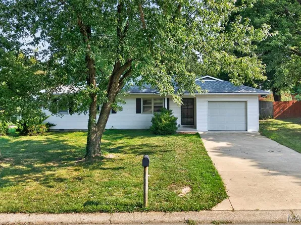 617 Willow Ln, Lebanon, MO 65536