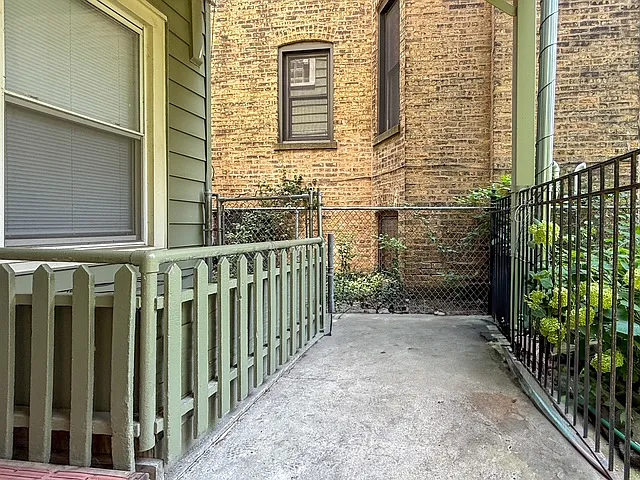 4324 N Damen Ave #1 — Photo 10