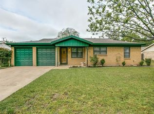 1220 Walker Dr, Hurst, TX 76053