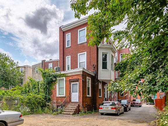 4th image of 3017 W Girard Ave