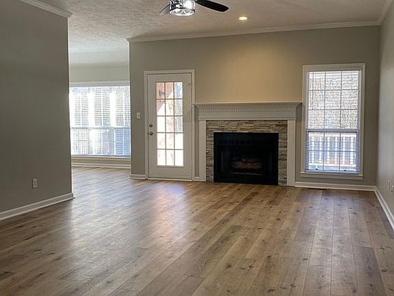 3rd image of 63 Highland Ridge Cv