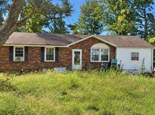 311 Meadow Ln, Portland, TN 37148