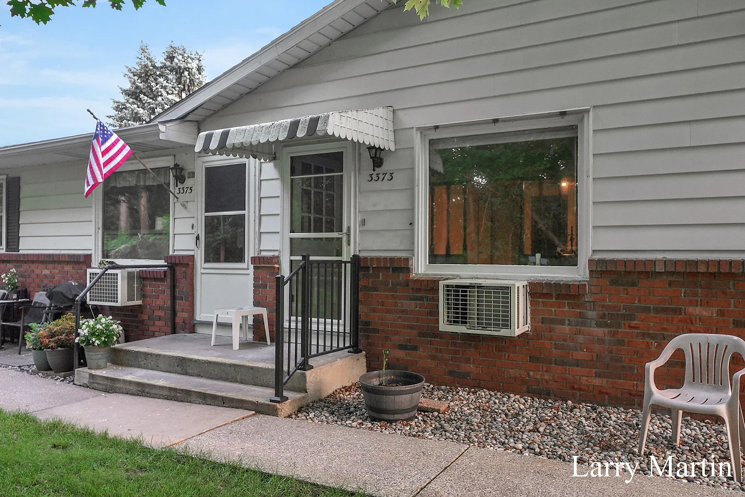 3373 Division Ave SW photo 1