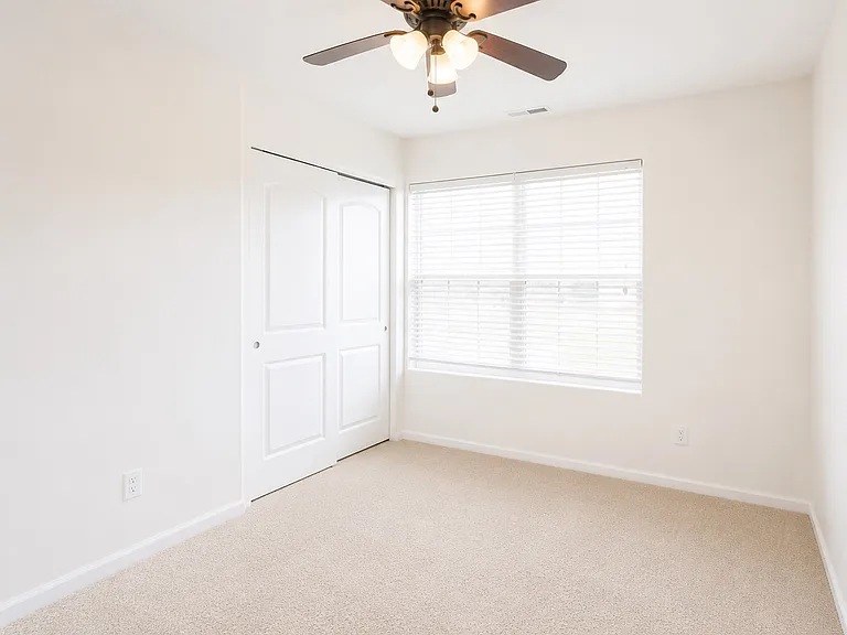 9769 Green Knoll Dr — Photo 11