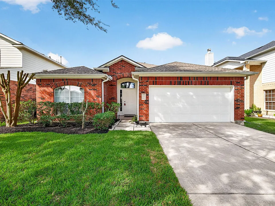 25211 Sierra Woods Ln