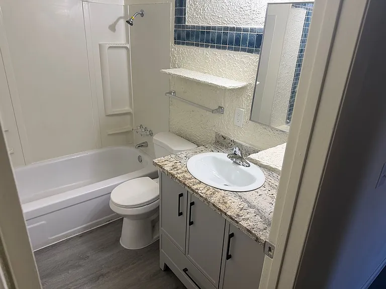 625 S Royal Crest Cir #7 — Photo 8