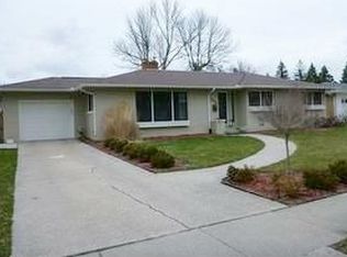 2305 Vina Ct, Bay City, MI 48708