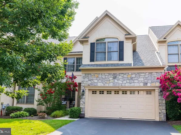 72 Brownstone Dr, East Norriton, PA 19401