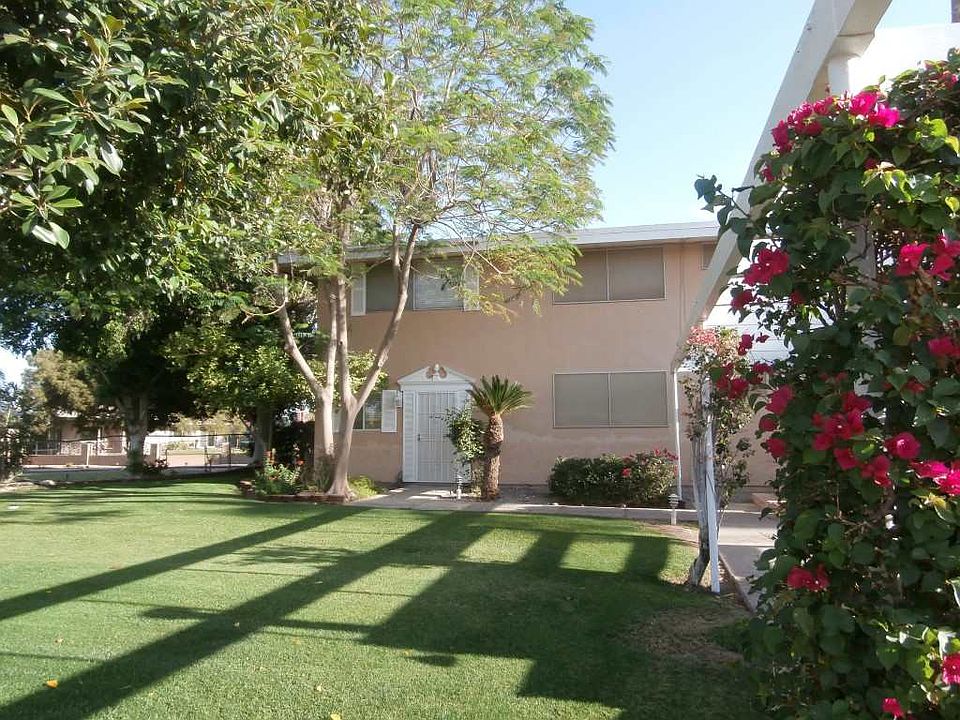 1st image of 500 E Country Club Dr Unit 1