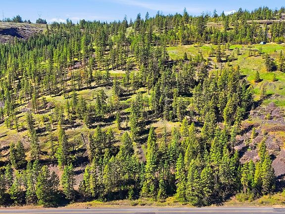 3rd image of Nka Hawk Creek Ranches