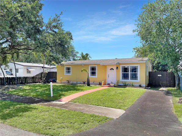1530 N 70th Way, Hollywood, FL 33024