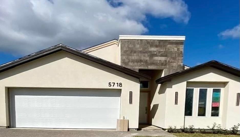 1st image of 5718 Gillian Dr