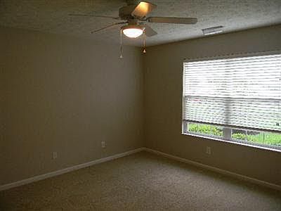 4th image of 3860 Wedgefield Ct