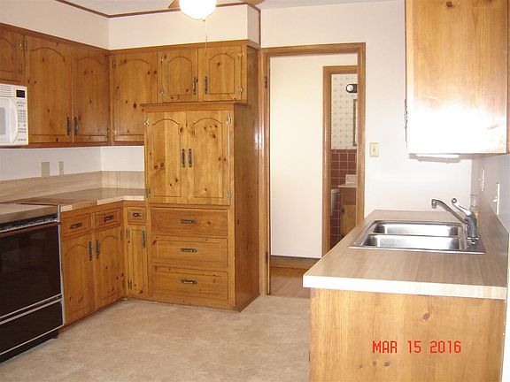 2nd image of 608 N High Dr