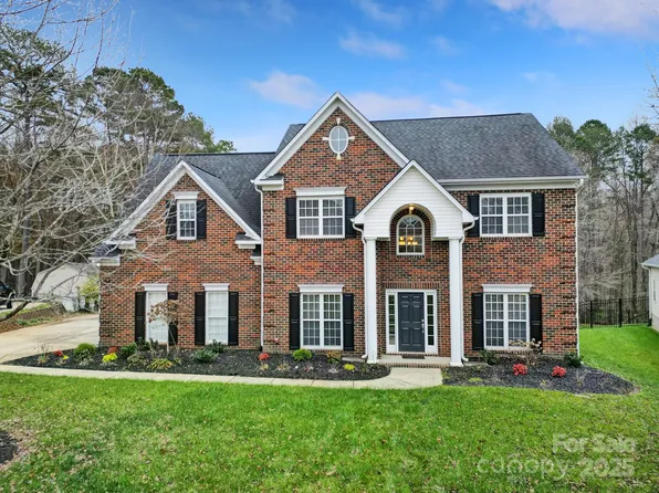 7721 Sedgebrook Dr E, Stanley, NC 28164