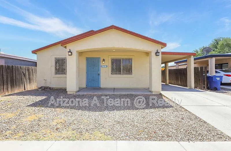 3 bed, 2.0 bath, 1098 sqft, $1,650 — Photo 2