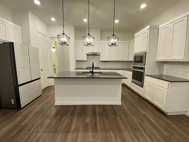 3306 Colorado Ln — Photo 5
