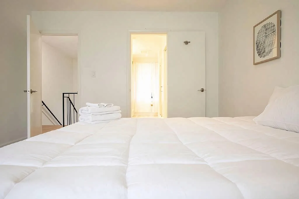 4 bed, 3.5 bath, 1809 sqft, $1,400 — Photo 3