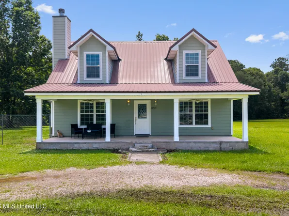 11729 Bell Ave, Biloxi, MS 39532