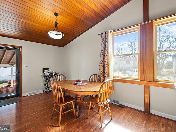 5th image of 6014 Griffith Dr
