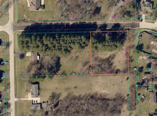 909 Darwin Dr, Machesney Park, IL 61115