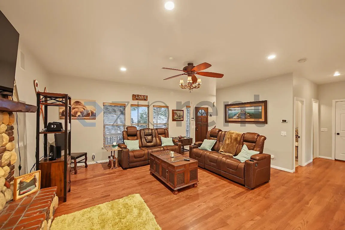4 bed, 1774 sqft, $3,400 — Photo 4