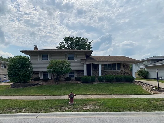 19140 Greenbay Ave photo 1